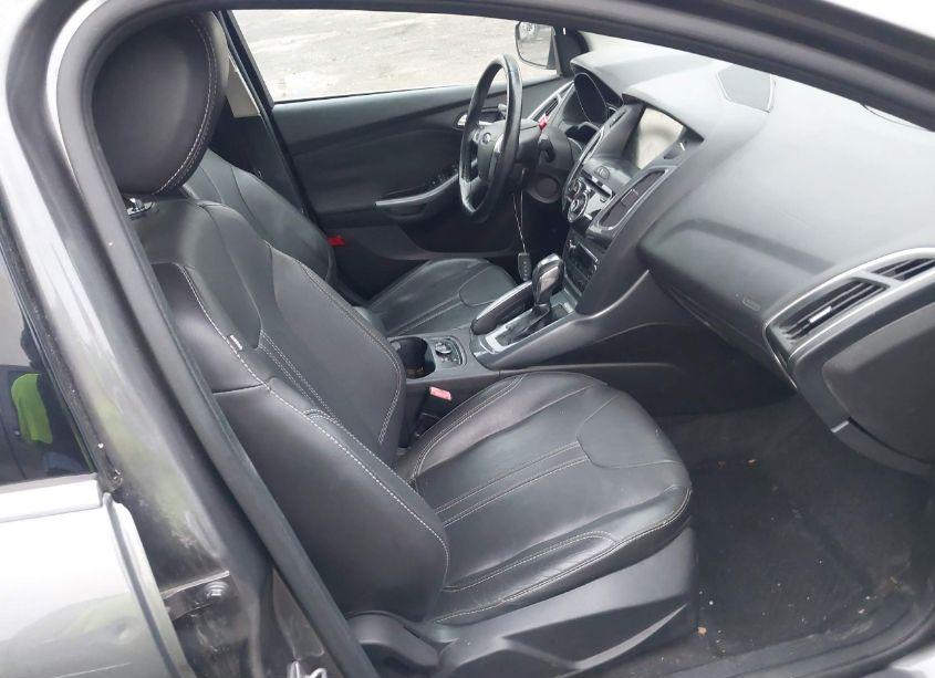 Photo 5 of 2013 Ford Focus TITANIUM (VIN 1FADP3J20DL149856)