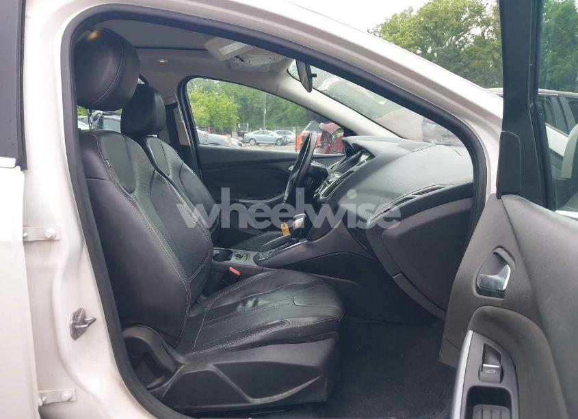 Photo 5 of 2013 Ford Focus TITANIUM (VIN 1FADP3J20DL158153)