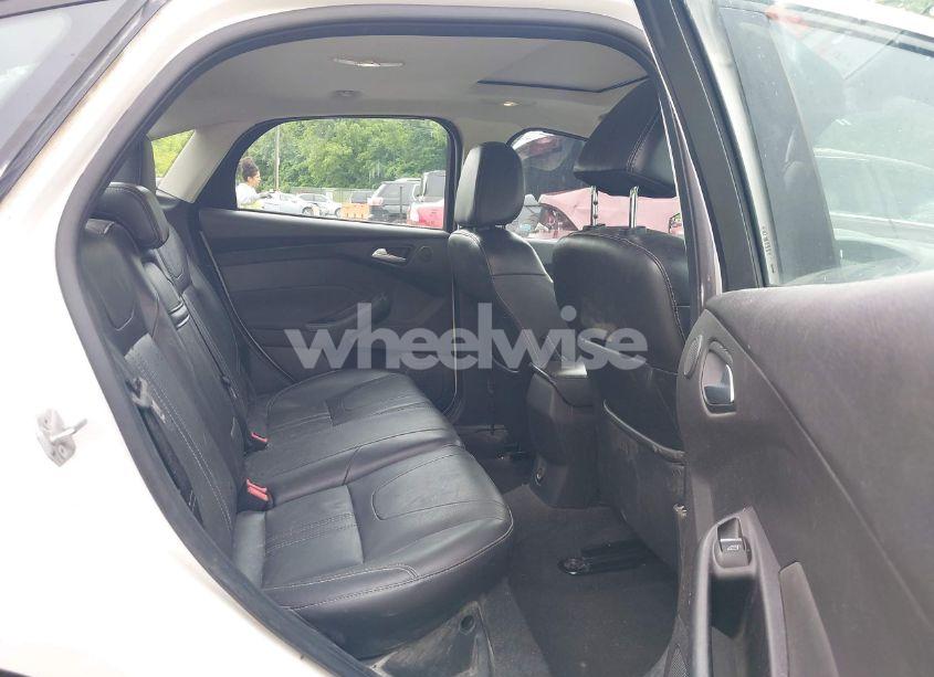 Photo 8 of 2013 Ford Focus TITANIUM (VIN 1FADP3J20DL158153)