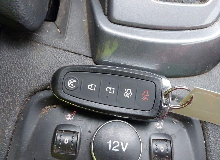 Photo 11 of 2013 Ford Focus TITANIUM (VIN 1FADP3J20DL177155)