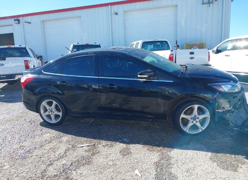 Photo 14 of 2013 Ford Focus TITANIUM (VIN 1FADP3J20DL177155)
