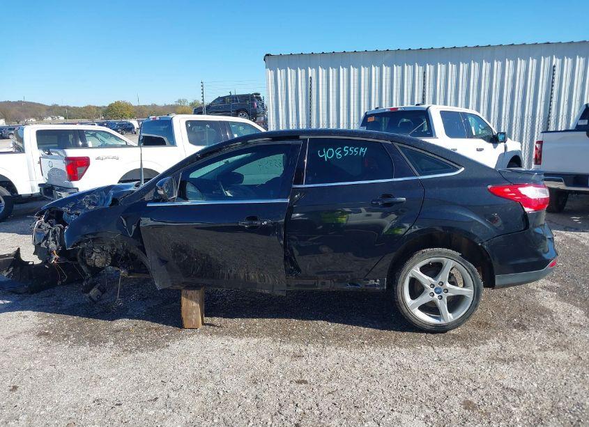 Photo 15 of 2013 Ford Focus TITANIUM (VIN 1FADP3J20DL177155)