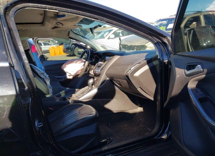 Photo 5 of 2013 Ford Focus TITANIUM (VIN 1FADP3J20DL177155)