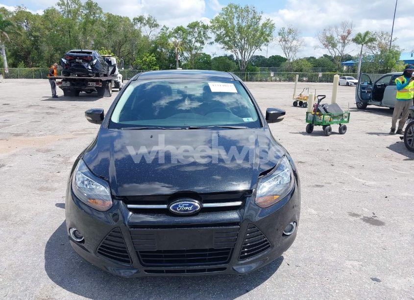Photo 13 of 2013 Ford Focus TITANIUM (VIN 1FADP3J20DL305717)