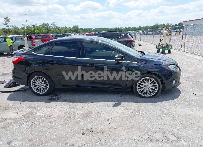Photo 14 of 2013 Ford Focus TITANIUM (VIN 1FADP3J20DL305717)