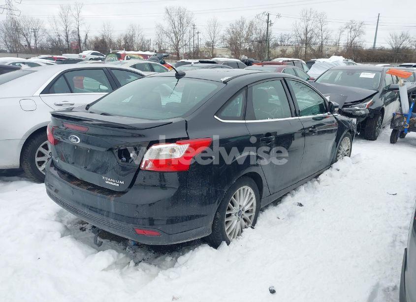 Photo 4 of 2013 Ford Focus TITANIUM (VIN 1FADP3J20DL380224)