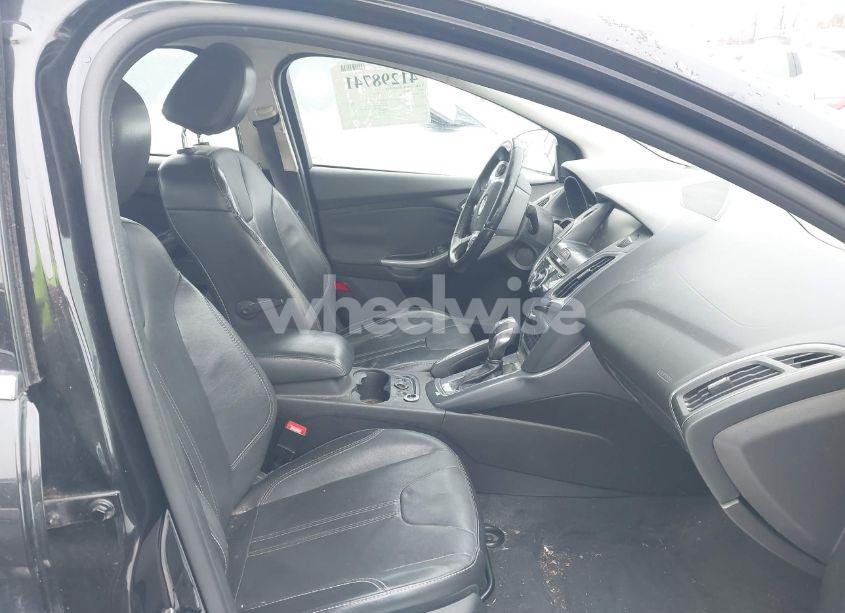 Photo 5 of 2013 Ford Focus TITANIUM (VIN 1FADP3J20DL380224)