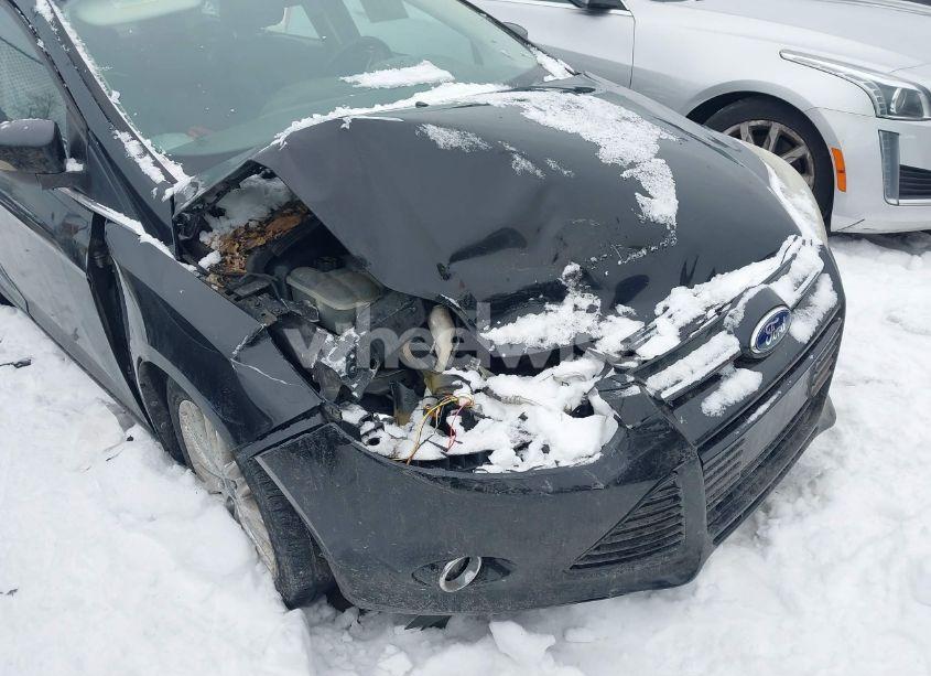 Photo 6 of 2013 Ford Focus TITANIUM (VIN 1FADP3J20DL380224)