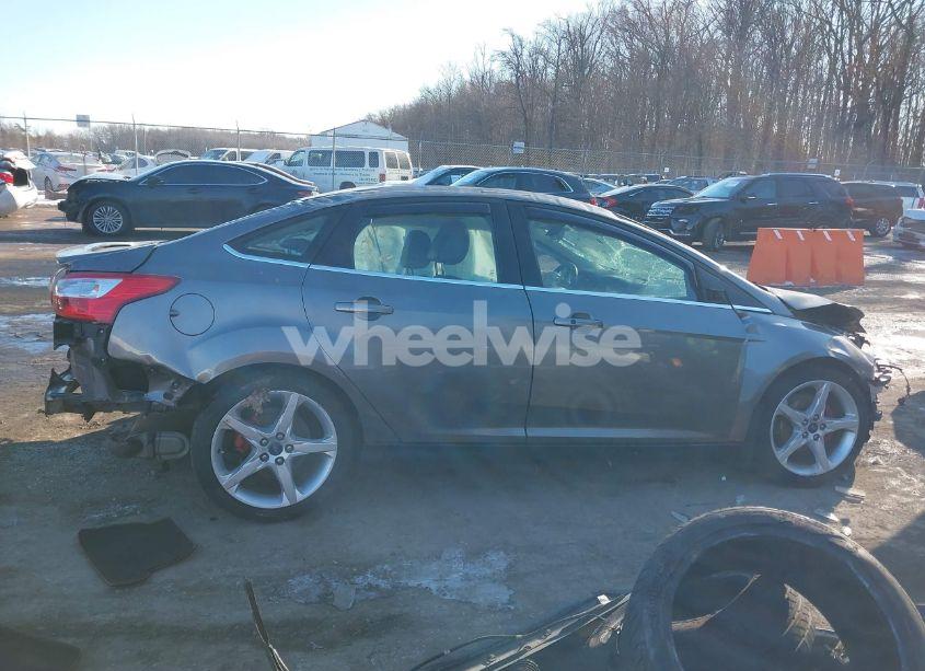 Photo 12 of 2014 Ford Focus TITANIUM (VIN 1FADP3J20EL158963)