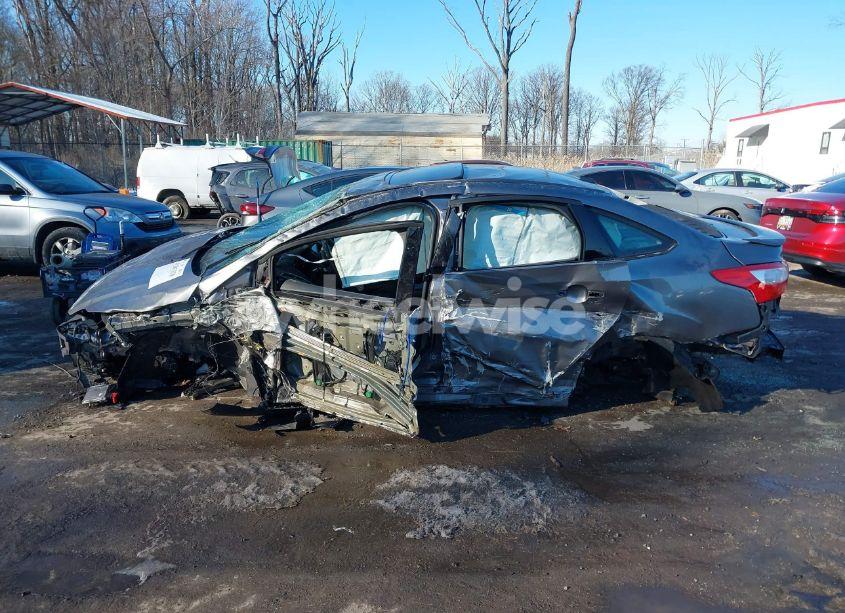 Photo 13 of 2014 Ford Focus TITANIUM (VIN 1FADP3J20EL158963)