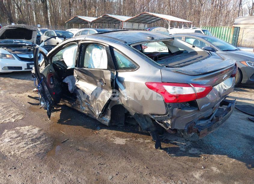 Photo 3 of 2014 Ford Focus TITANIUM (VIN 1FADP3J20EL158963)