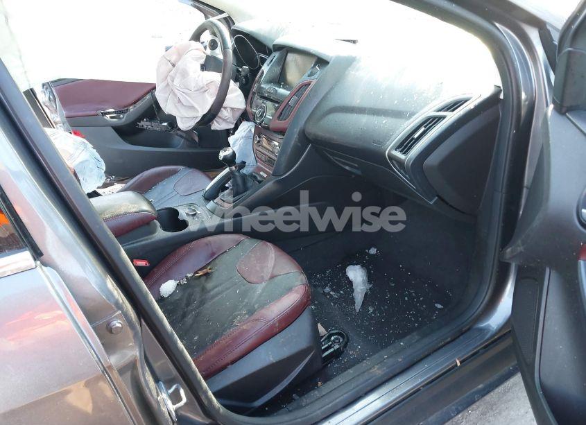 Photo 5 of 2014 Ford Focus TITANIUM (VIN 1FADP3J20EL158963)