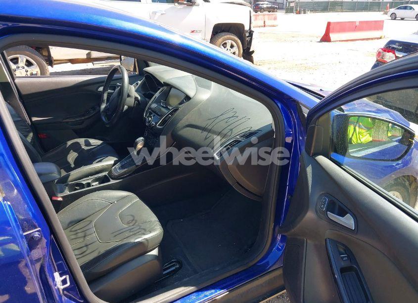 Photo 5 of 2015 Ford Focus TITANIUM (VIN 1FADP3J20FL304828)