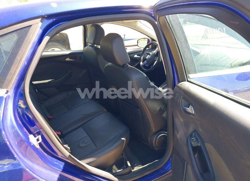Photo 8 of 2015 Ford Focus TITANIUM (VIN 1FADP3J20FL304828)
