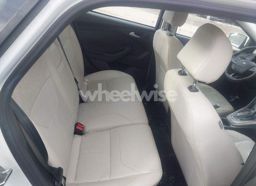 Photo 8 of 2015 Ford Focus TITANIUM (VIN 1FADP3J20FL321368)