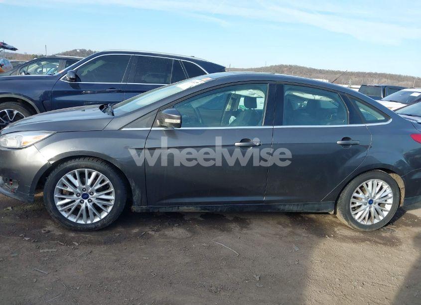 Photo 14 of 2018 Ford Focus TITANIUM (VIN 1FADP3J20JL317054)