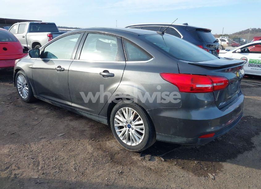 Photo 3 of 2018 Ford Focus TITANIUM (VIN 1FADP3J20JL317054)