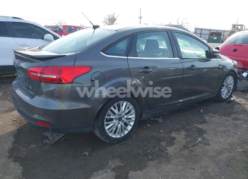 Photo 4 of 2018 Ford Focus TITANIUM (VIN 1FADP3J20JL317054)
