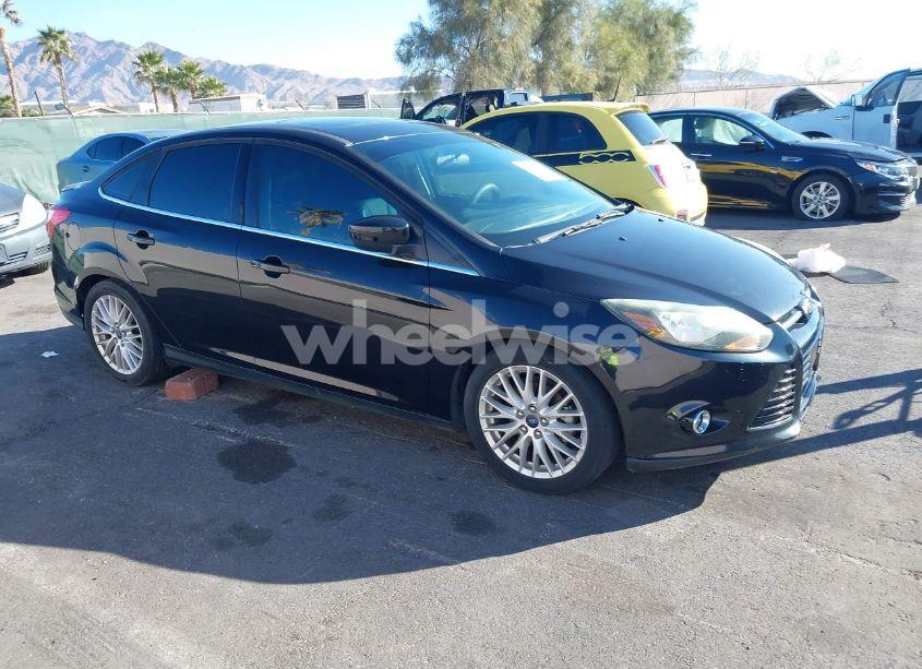2013 Ford Focus TITANIUM (VIN 1FADP3J21DL106840) main photo