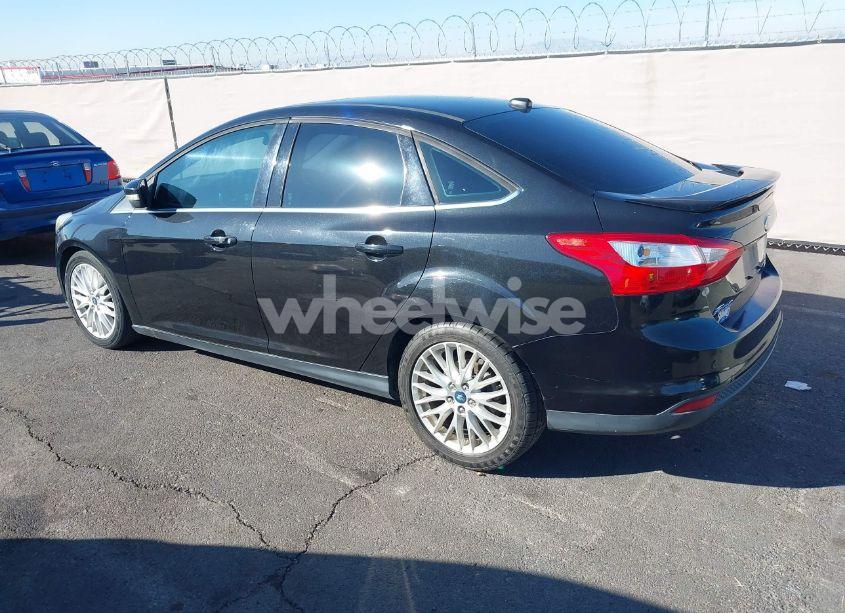 Photo 3 of 2013 Ford Focus TITANIUM (VIN 1FADP3J21DL106840)