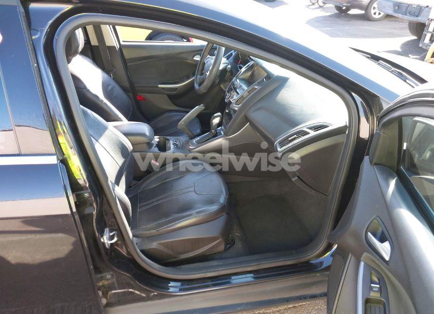 Photo 5 of 2013 Ford Focus TITANIUM (VIN 1FADP3J21DL106840)