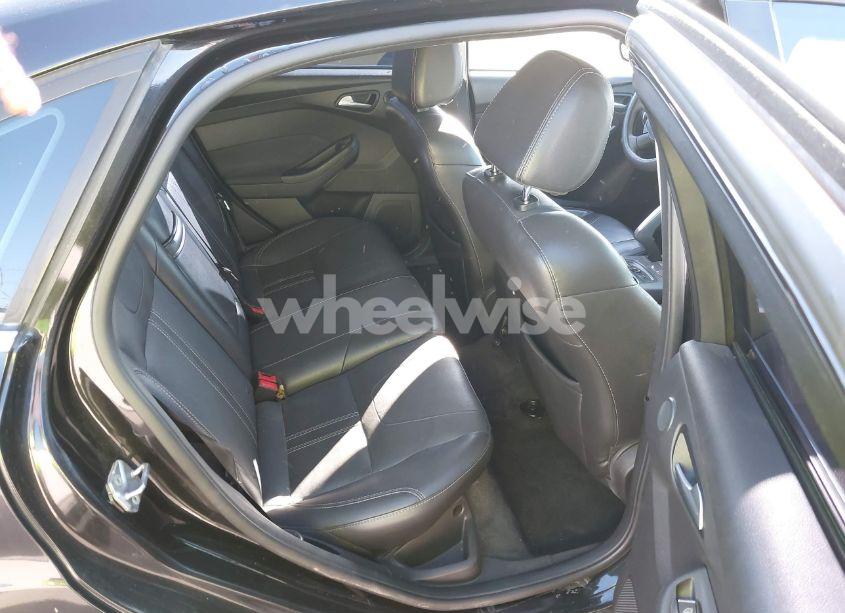 Photo 8 of 2013 Ford Focus TITANIUM (VIN 1FADP3J21DL106840)