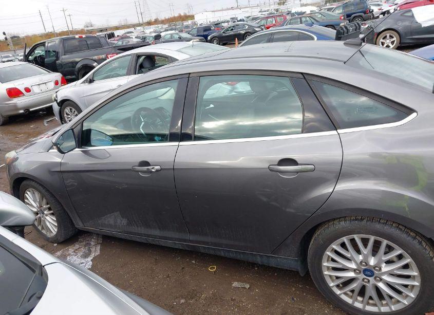 Photo 14 of 2013 Ford Focus TITANIUM (VIN 1FADP3J21DL141894)