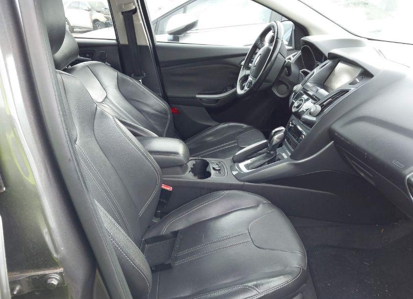 Photo 5 of 2013 Ford Focus TITANIUM (VIN 1FADP3J21DL141894)