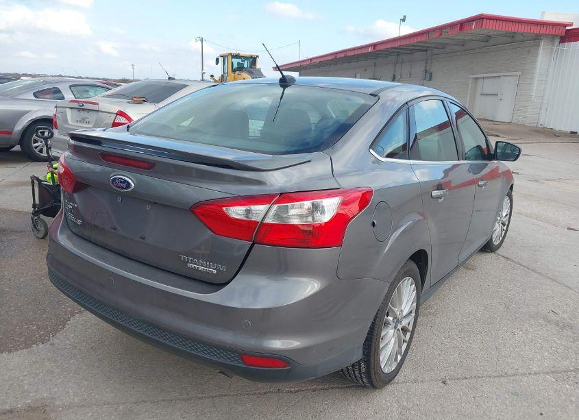 Photo 4 of 2013 Ford Focus TITANIUM (VIN 1FADP3J21DL378711)