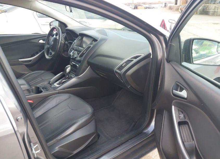 Photo 5 of 2013 Ford Focus TITANIUM (VIN 1FADP3J21DL378711)