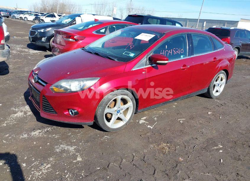 Photo 2 of 2014 Ford Focus TITANIUM (VIN 1FADP3J21EL240278)