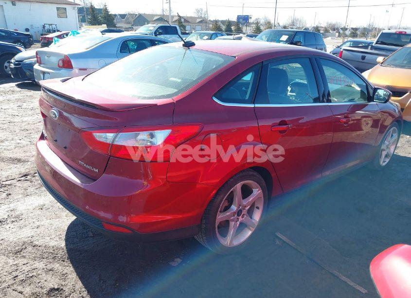 Photo 4 of 2014 Ford Focus TITANIUM (VIN 1FADP3J21EL240278)