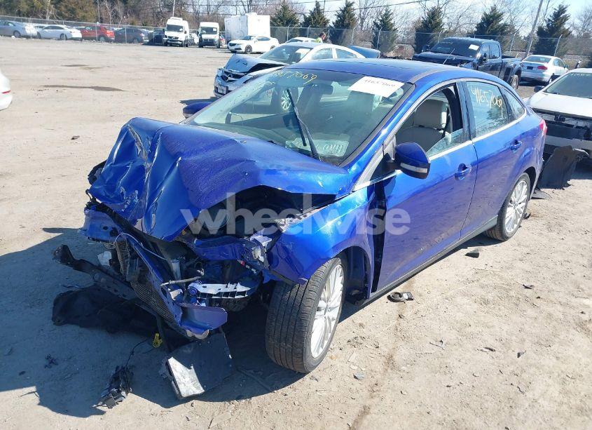 Photo 2 of 2015 Ford Focus TITANIUM (VIN 1FADP3J21FL201000)