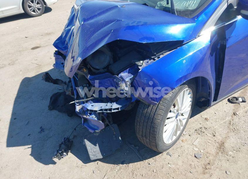 Photo 6 of 2015 Ford Focus TITANIUM (VIN 1FADP3J21FL201000)