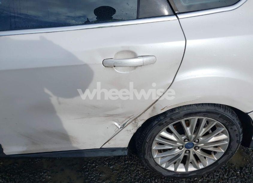 Photo 13 of 2015 Ford Focus TITANIUM (VIN 1FADP3J21FL251427)