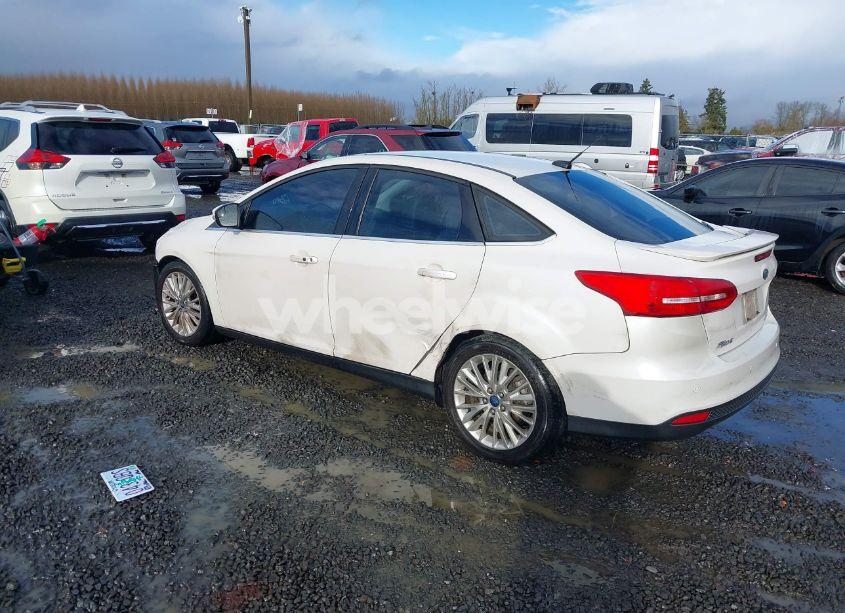 Photo 3 of 2015 Ford Focus TITANIUM (VIN 1FADP3J21FL251427)