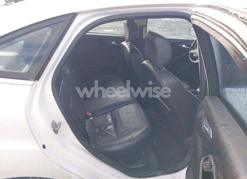 Photo 8 of 2015 Ford Focus TITANIUM (VIN 1FADP3J21FL251427)