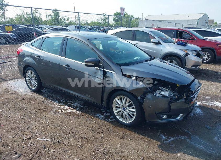 2017 Ford Focus TITANIUM (VIN 1FADP3J21HL203736) main photo