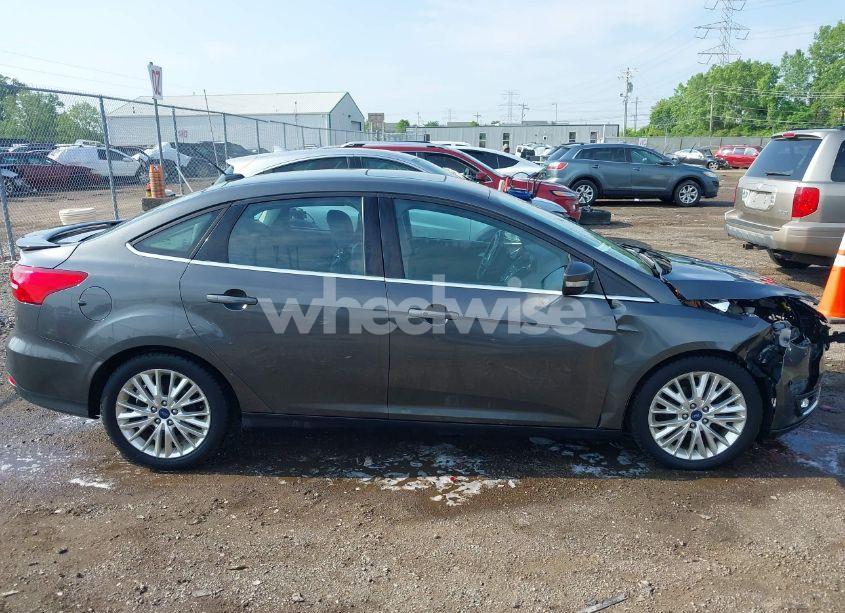 Photo 13 of 2017 Ford Focus TITANIUM (VIN 1FADP3J21HL203736)