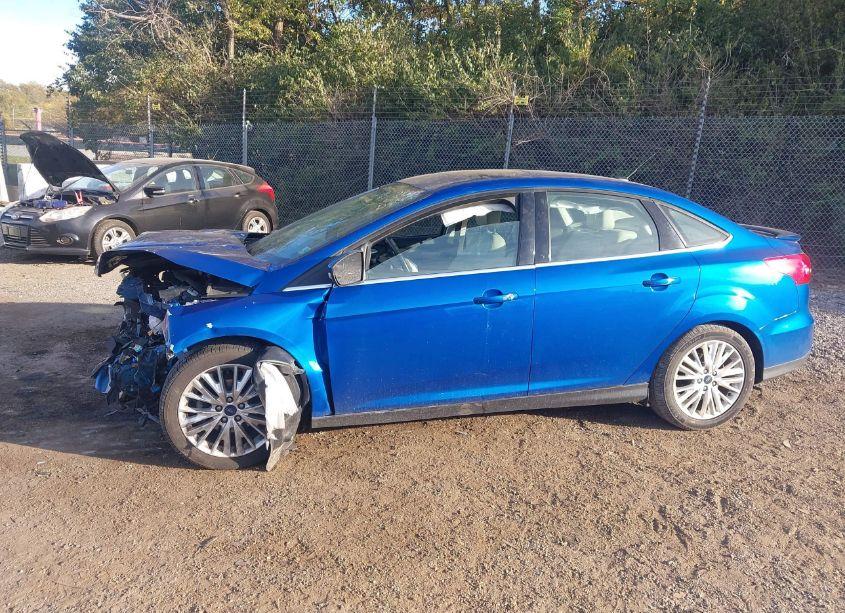Photo 13 of 2018 Ford Focus TITANIUM (VIN 1FADP3J21JL242378)
