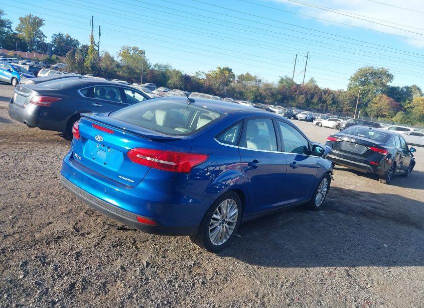 Photo 4 of 2018 Ford Focus TITANIUM (VIN 1FADP3J21JL242378)