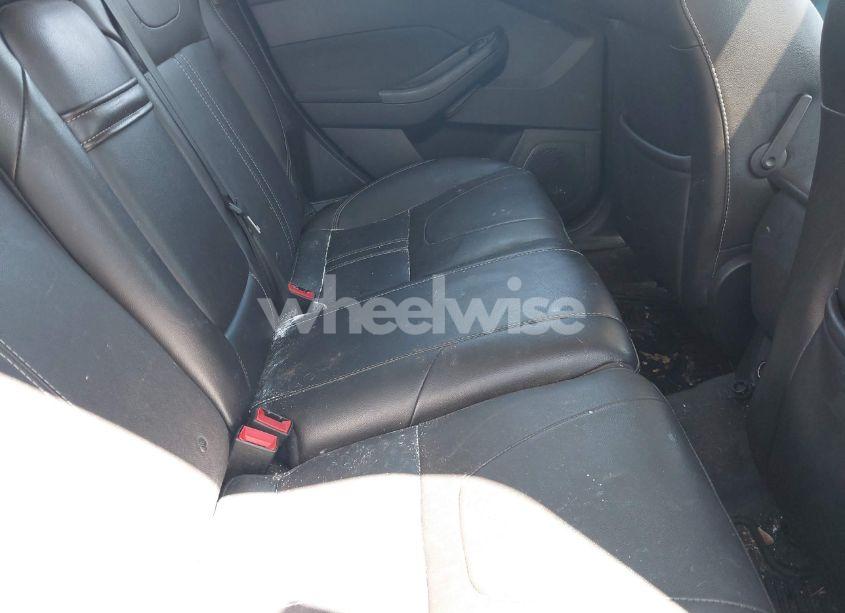 Photo 8 of 2013 Ford Focus TITANIUM (VIN 1FADP3J22DL106166)