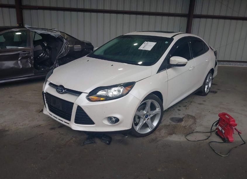 Photo 2 of 2013 Ford Focus TITANIUM (VIN 1FADP3J22DL241602)