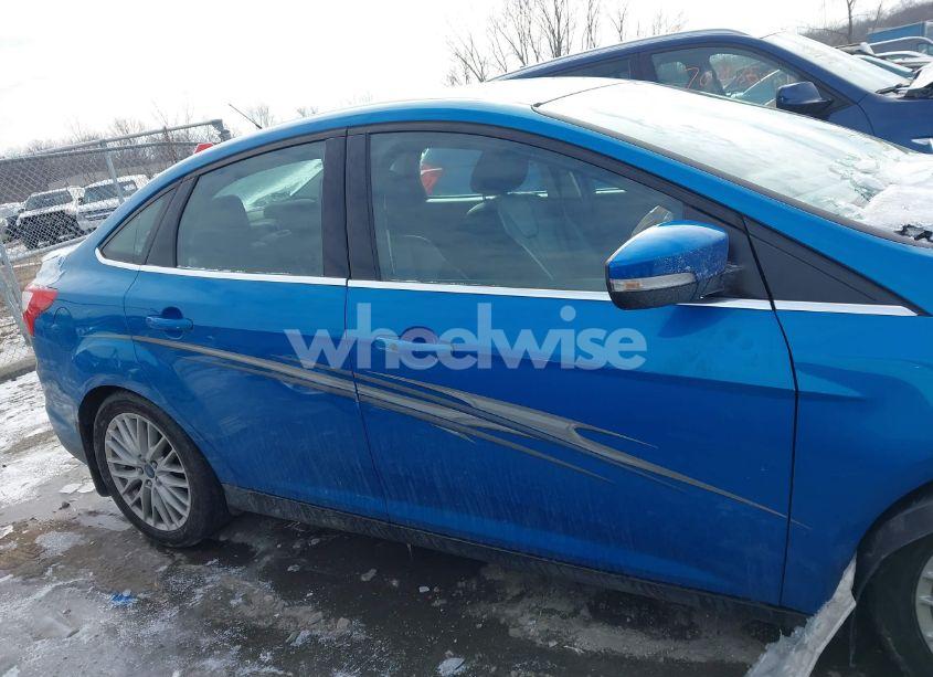 Photo 14 of 2013 Ford Focus TITANIUM (VIN 1FADP3J22DL283705)
