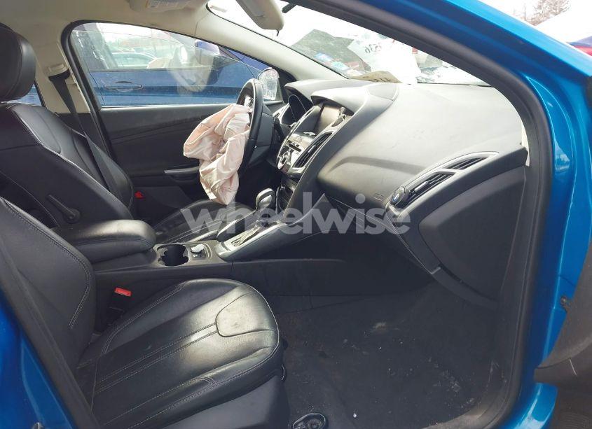 Photo 5 of 2013 Ford Focus TITANIUM (VIN 1FADP3J22DL283705)