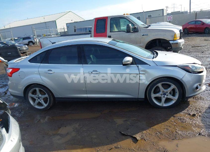 Photo 14 of 2013 Ford Focus TITANIUM (VIN 1FADP3J22DL300647)