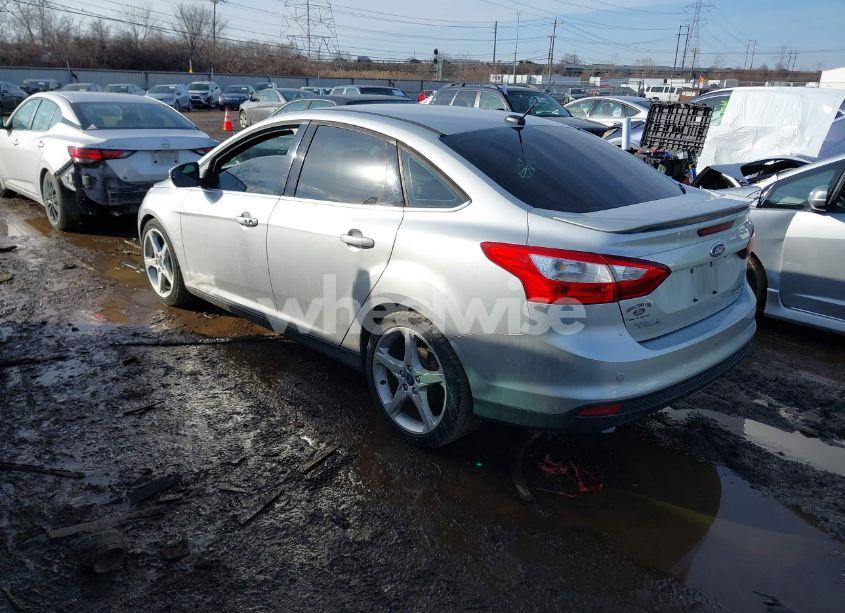 Photo 3 of 2013 Ford Focus TITANIUM (VIN 1FADP3J22DL300647)