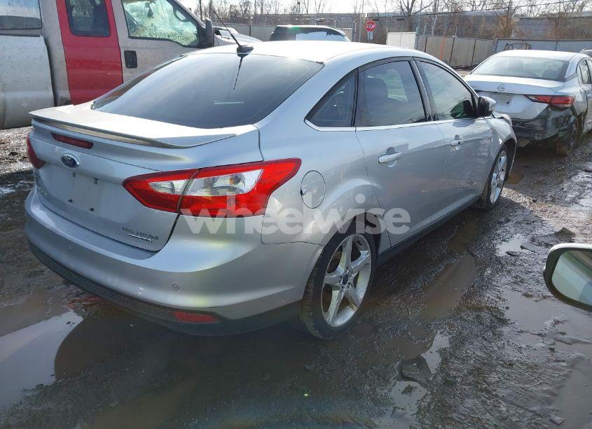 Photo 4 of 2013 Ford Focus TITANIUM (VIN 1FADP3J22DL300647)