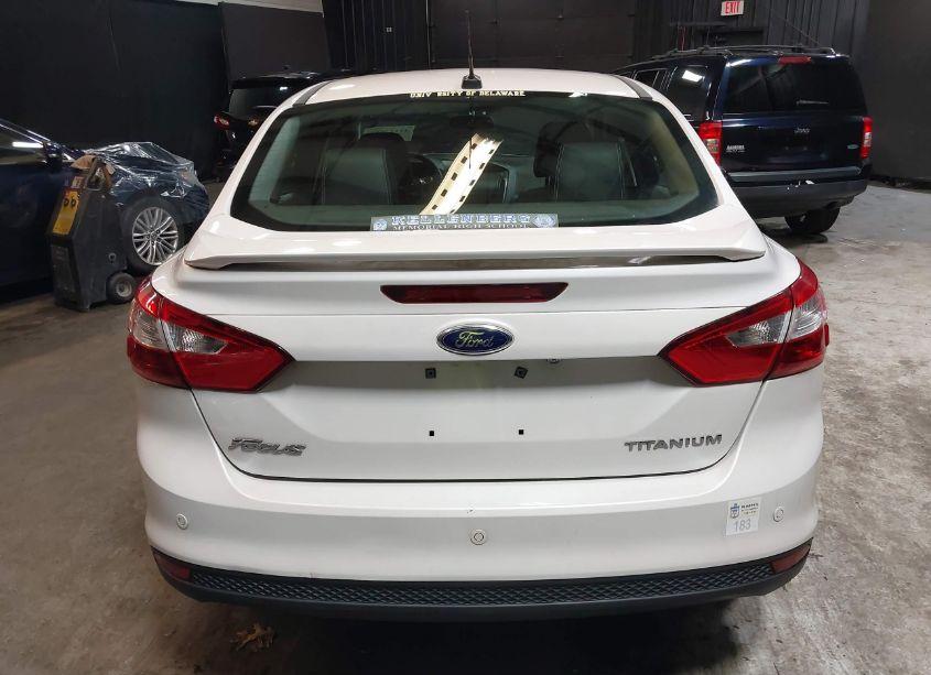 Photo 17 of 2014 Ford Focus TITANIUM (VIN 1FADP3J22EL338378)