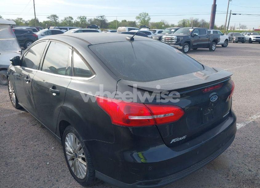 Photo 3 of 2015 Ford Focus TITANIUM (VIN 1FADP3J22FL256412)